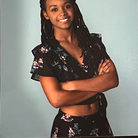 Charlotte Russe Navy blue 2 piece floral pants set - Picture 3 of 7